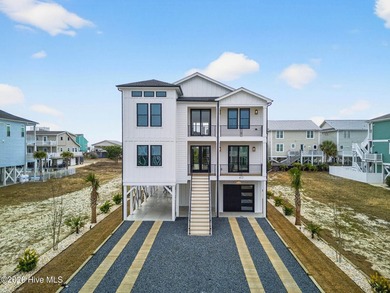 Beach Home For Sale in Ocean Isle Beach, North Carolina