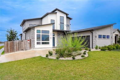 Beach Home Sale Pending in Corpus Christi, Texas