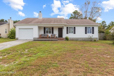 Beach Home For Sale in Hubert, North Carolina