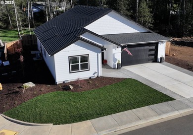 Beach Home For Sale in Brookings, Oregon