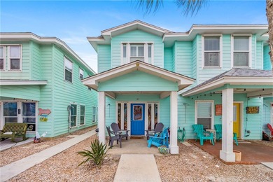 Beach Townhome/Townhouse For Sale in Port Aransas, Texas