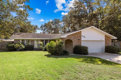 Beach Home Sale Pending in Fort Walton Beach, Florida