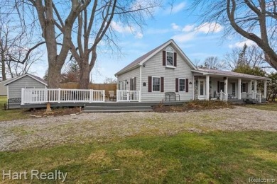 Beach Home For Sale in Lexington, Michigan