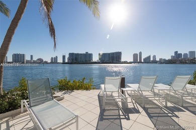 Beach Condo For Sale in Aventura, Florida