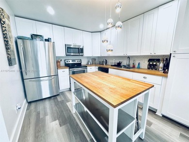 Beach Condo For Sale in North Miami, Florida