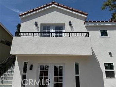 Townhome/Townhouse For Sale in Long Beach image photo picture
