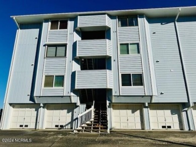 Beach Condo For Sale in Carolina Beach, North Carolina