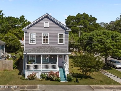 Beach Home For Sale in New Bern, North Carolina