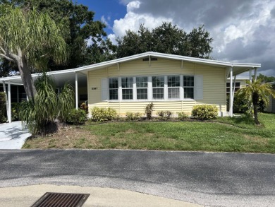 Beach Home For Sale in Sarasota, Florida