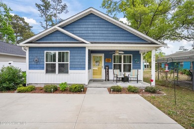 Beach Home For Sale in Oak Island, North Carolina