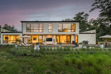 Beach Home For Sale in Sag Harbor, New York