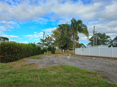 Beach Lot For Sale in Bradenton, Florida