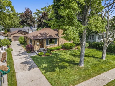 Beach Home For Sale in Muskegon, Michigan