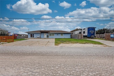Beach Home For Sale in Corpus Christi, Texas