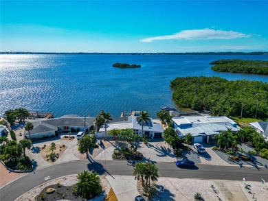 Beach Home Sale Pending in Bradenton, Florida
