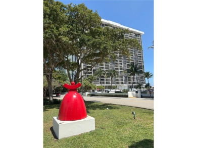Beach Condo For Sale in Miami, Florida