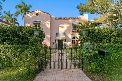 Beach Home For Sale in St. Petersburg, Florida