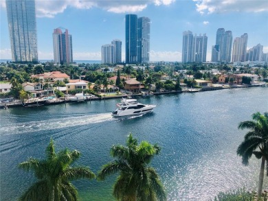 Beach Condo For Sale in Aventura, Florida