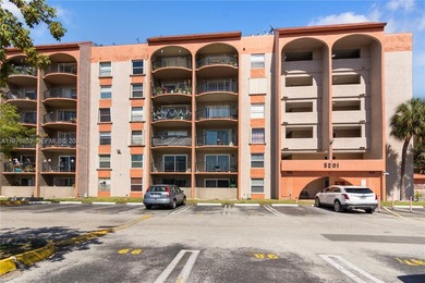 Beach Condo For Sale in Miami, Florida