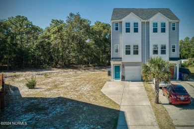 Beach Townhome/Townhouse For Sale in Carolina Beach, North Carolina