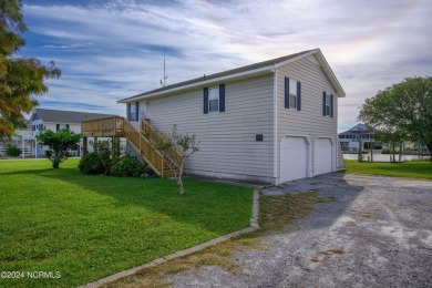 Beach Home For Sale in Cedar Point, North Carolina