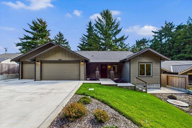 Beach Home For Sale in Eureka, California