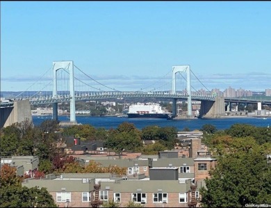 Beach Condo Sale Pending in Bayside, New York