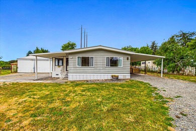 Beach Home For Sale in Eureka, California