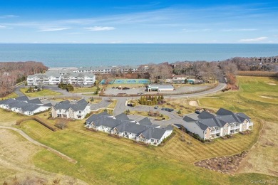 Beach Condo For Sale in Baiting Hollow, New York