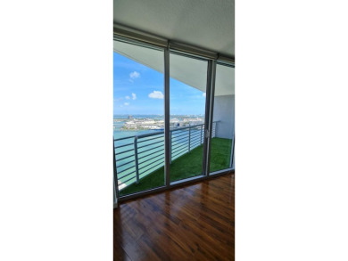 Beach Condo For Sale in Miami, Florida