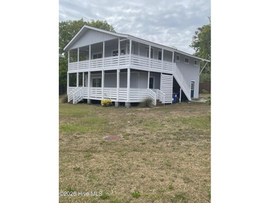 Beach Home For Sale in Oak Island, North Carolina
