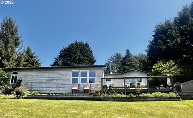 Beach Home For Sale in Gold Beach, Oregon