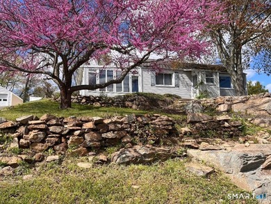 Beach Home Sale Pending in East Haven, Connecticut