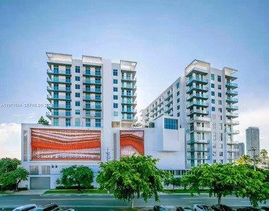 Beach Condo For Sale in Miami, Florida