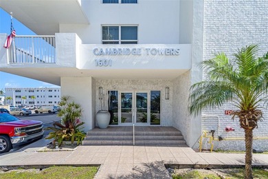 Beach Condo For Sale in Hollywood, Florida
