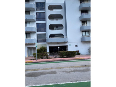 Beach Condo For Sale in Miami Beach, Florida