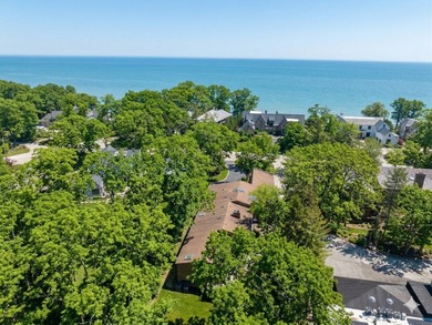 Beach Home For Sale in Highland Park, Illinois