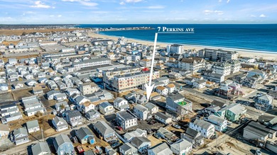 Condo For Sale in Hampton image photo picture