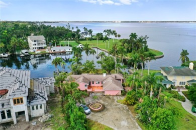 Beach Home For Sale in Fort Myers, Florida