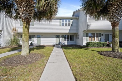 Beach Townhome/Townhouse For Sale in Emerald Isle, North Carolina