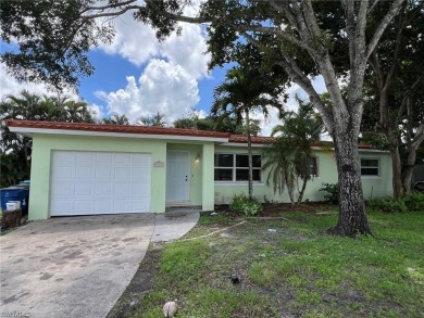 Beach Home For Sale in Fort Myers, Florida