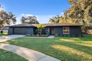 Beach Home Sale Pending in Tampa, Florida