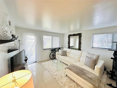Beach Condo For Sale in Hallandale Beach, Florida