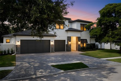 Beach Home For Sale in Sarasota, Florida