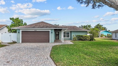 Beach Home For Sale in Bradenton, Florida