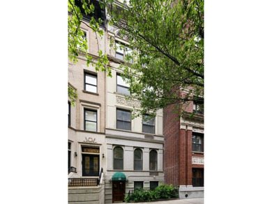 Beach Home For Sale in New York, New York