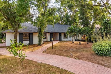 Beach Home For Sale in Sarasota, Florida