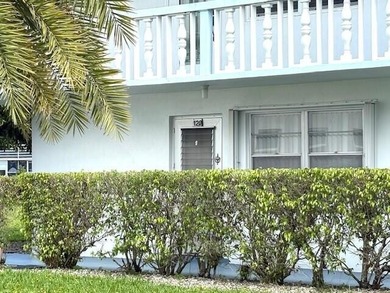 Beach Condo For Sale in West Palm Beach, Florida
