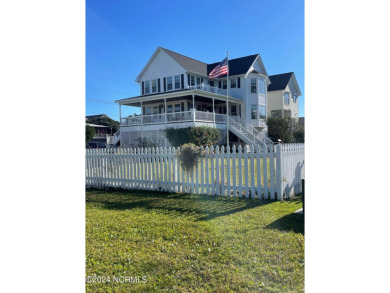 Beach Home For Sale in Surf City, North Carolina