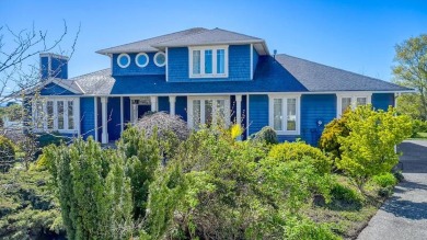 Beach Home For Sale in Point Roberts, Washington
